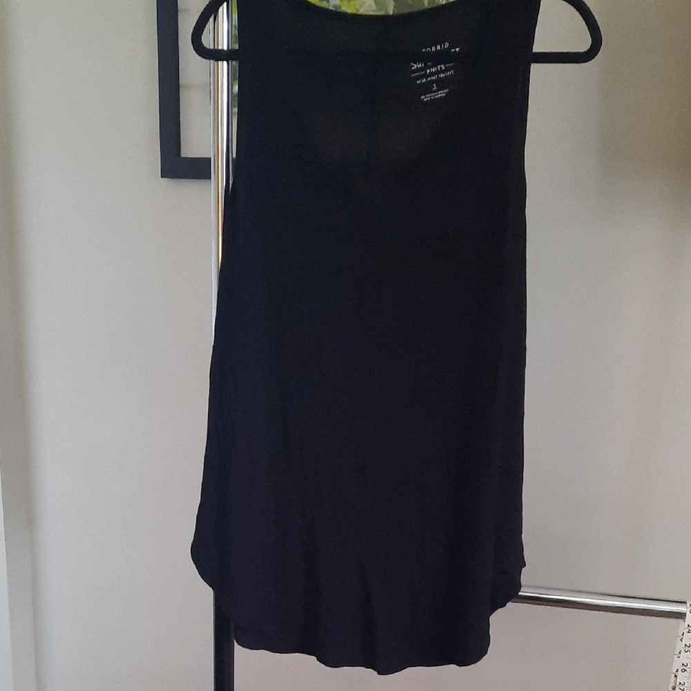torrid Black Sleeveless Tunic Top - Picture 3 of 5